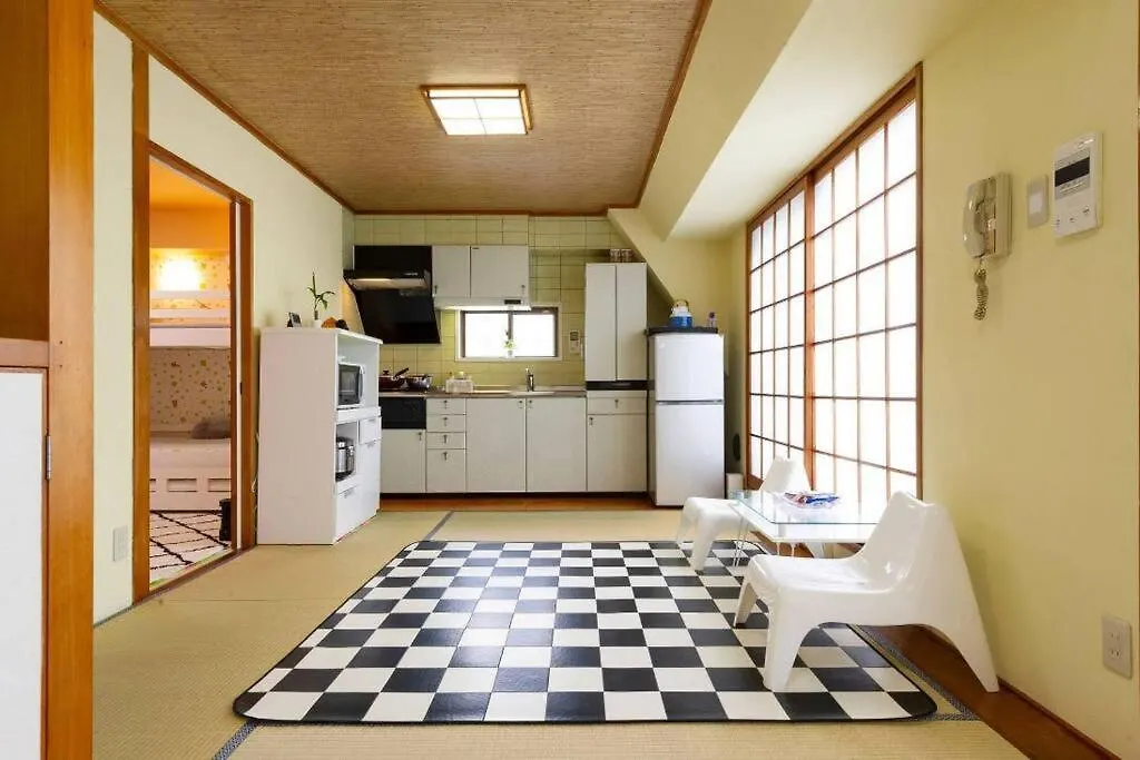 Apartment 7th Floor Apartment: Airport-Accessible Urban Retreat Tokyo