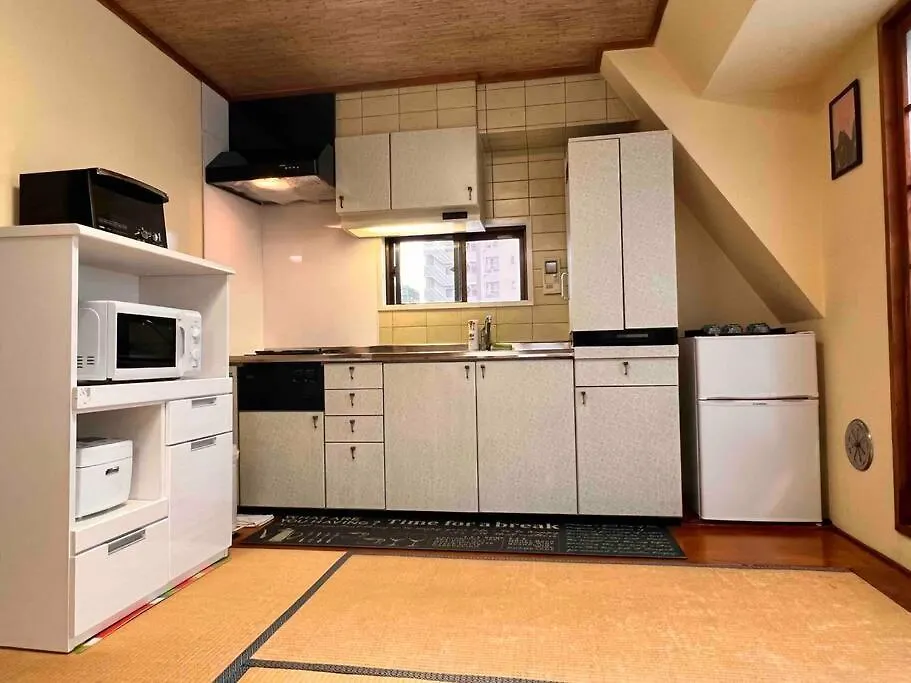 7th Floor Apartment: Airport-Accessible Urban Retreat Tokyo Japan