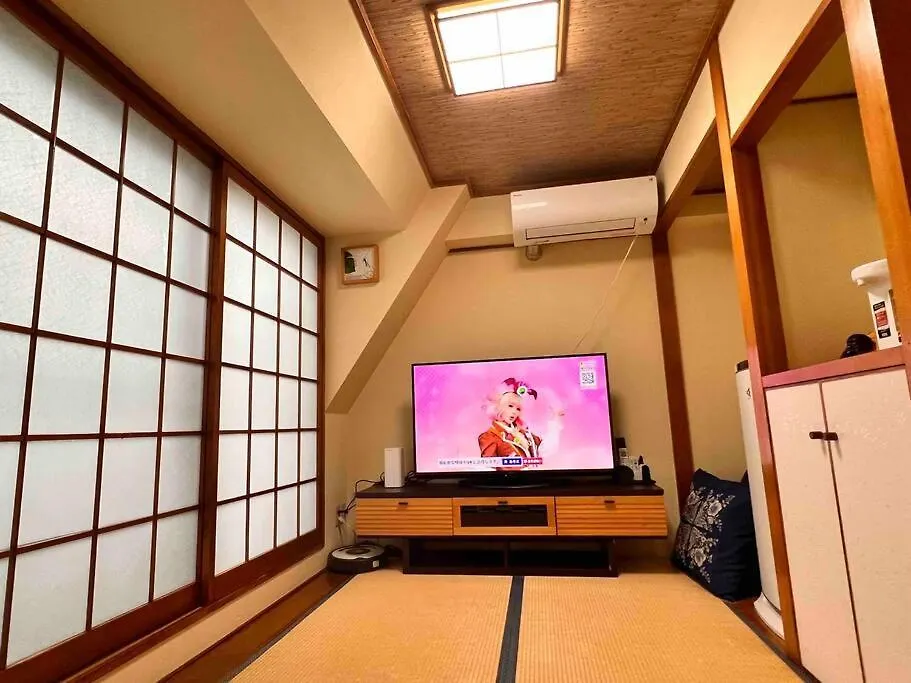 Apartment 7th Floor Apartment: Airport-Accessible Urban Retreat Tokyo