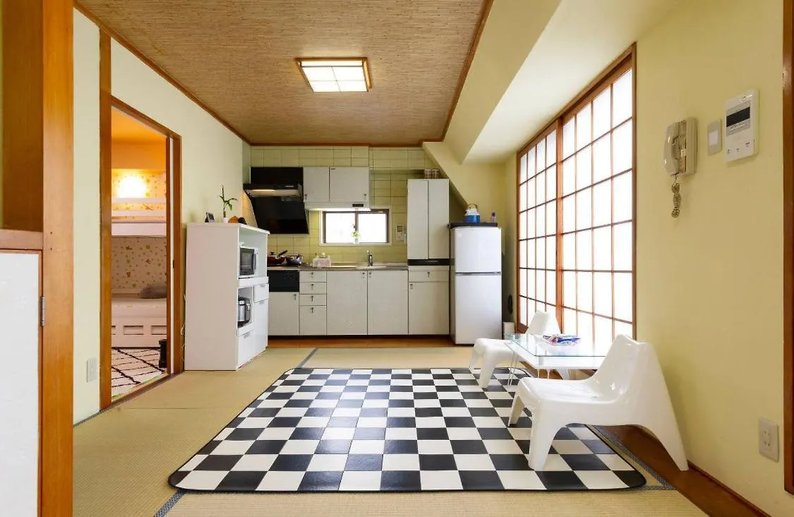 Apartment 7th Floor Apartment: Airport-Accessible Urban Retreat Tokyo