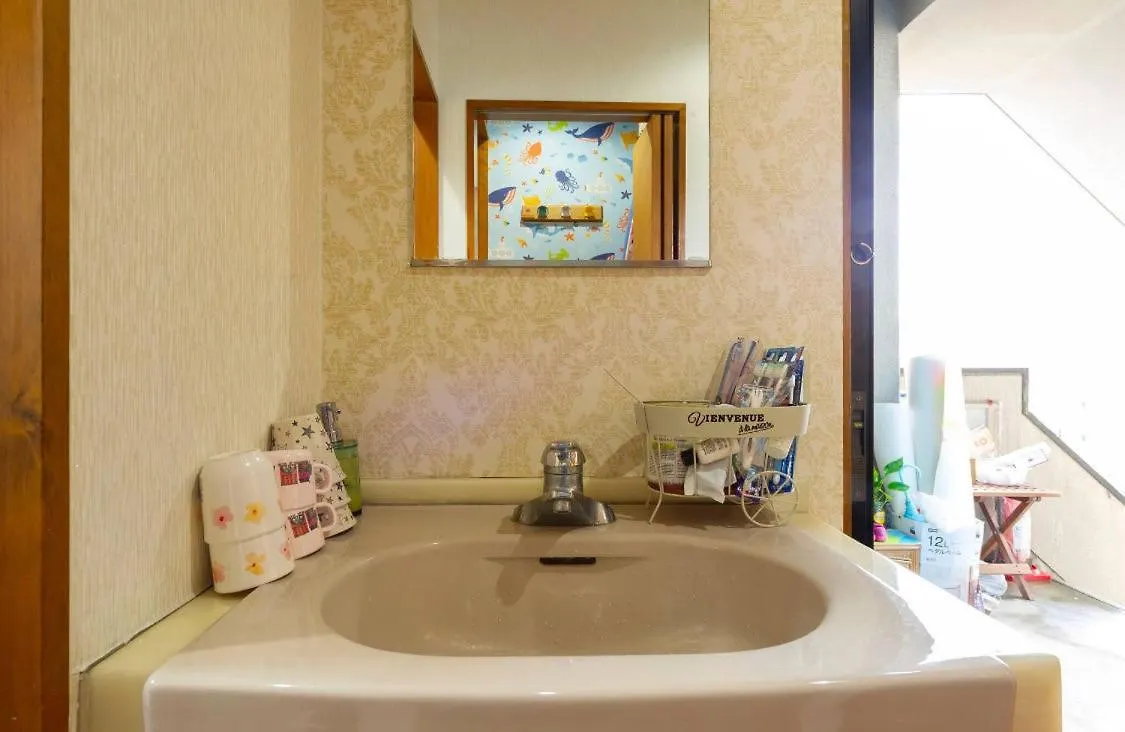 7th Floor Apartment: Airport-Accessible Urban Retreat Tokyo Apartment
